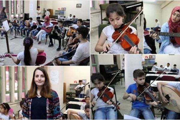 'Bombaların seslerini değil notaların seslerini duyuyorlar'