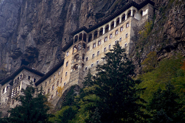 Sümela'nın kapıları yeniden açılıyor