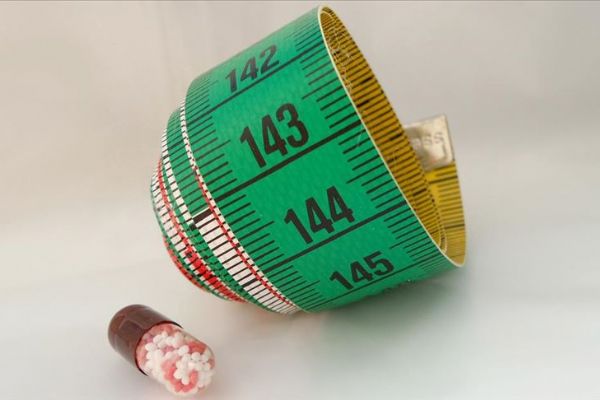 'Obez hastalar için ilk tedavi şekli ameliyat değildir'