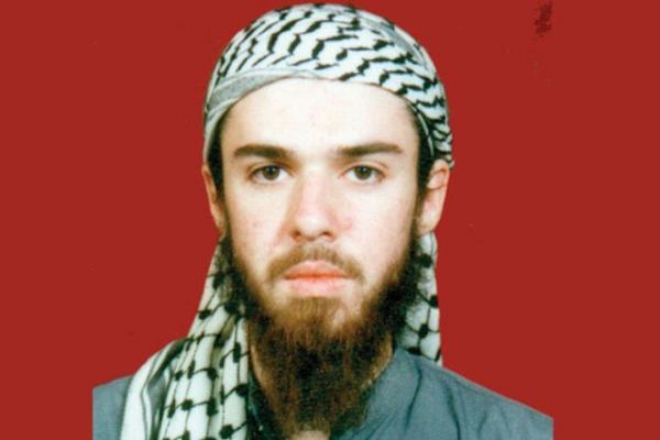 Trump, serbest bırakılan Amerikalı Taliban’ı uyardı!