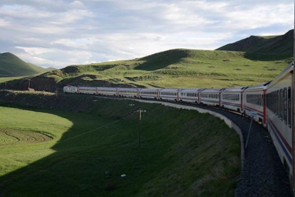 Doğu Ekspresi ile baharda yolculuk bir başka güzel