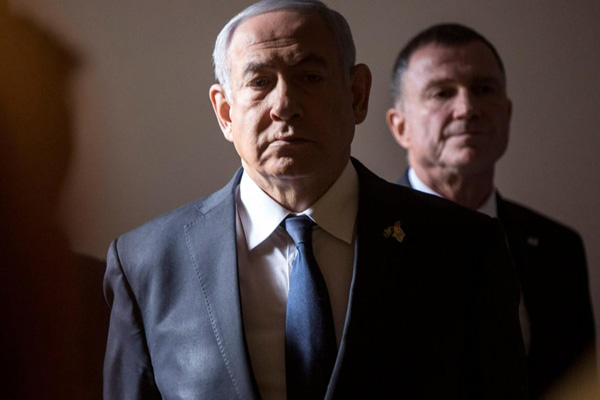 İsrail siyasetinde ortalık toz duman: Erken seçim resti masada