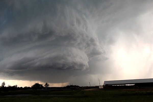 ABD'de hortum 5 milyon kişiyi elektriksiz bıraktı