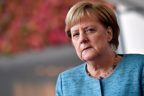Merkel: Avrupa'da karanlık güçler yükselişte