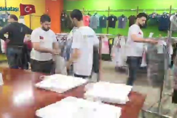 Sadakataşı Derneği Ramazan boyunca Kudüs'te yardımlarını sürdürüyor