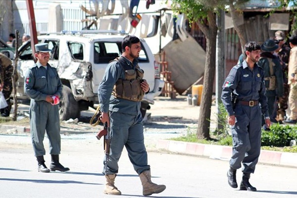 Kabil'de harp okuluna intihar saldırısı: Ölüler var