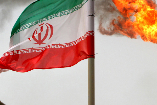 İran'da benzin artık sadece kart ile satılacak