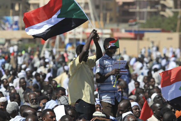 Sudan'daki protestolarda göstericilere ateş açıldı