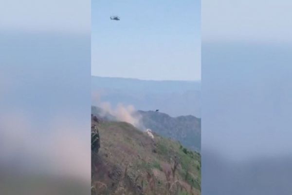 ATAK taarruz helikopteri teröristlerin doçka mevzisini imha etti