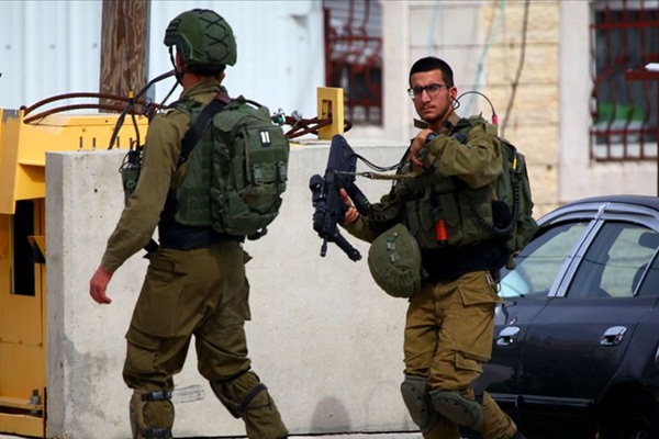 İsrail, Kudüs’te Filistinli bir genci şehit etti