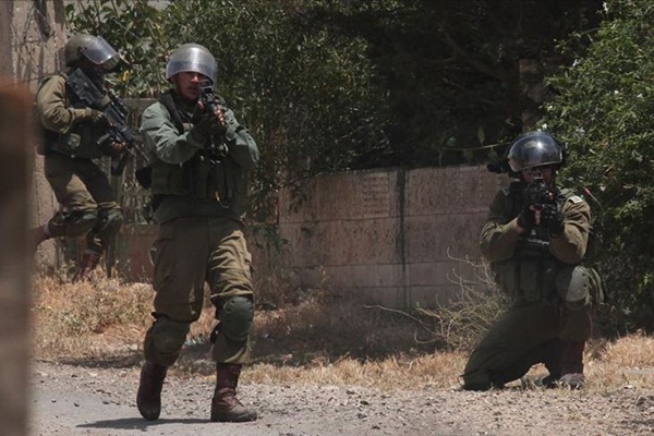 İsrail, Batı Şeria'da 4 Filistinliyi yaraladı