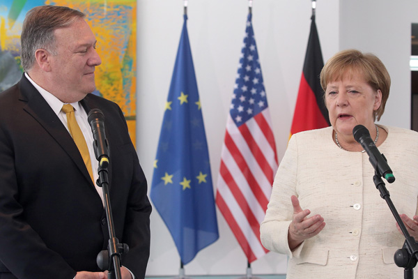 Merkel, Pompeo ile görüştü