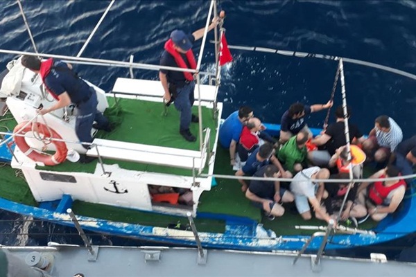 FETÖ şüphelileri Yunanistan'a kaçarken yakalandı