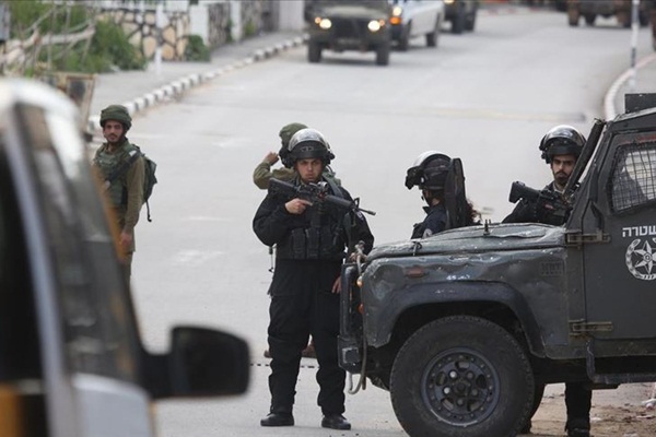 İsrail, Kudüs’te 17 Filistinliyi gözaltına aldı