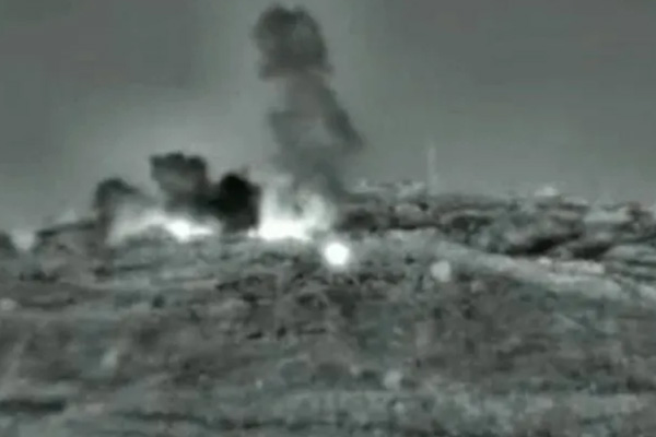 İsrail, Esed rejimini vurdu, işte o anlar!