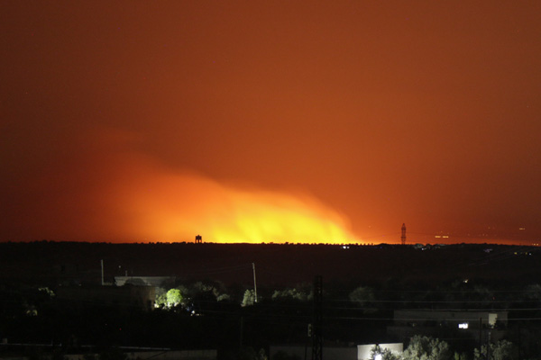 İdlib'de hava saldırılarında 4 sivil öldü, yüzlerce dönüm arazi yakıldı