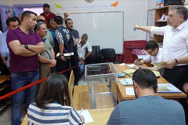 3 ilçe ve bir beldede oy verme işlemi tamamlandı