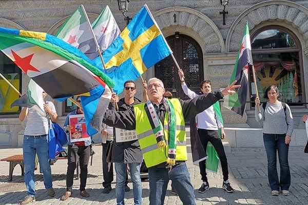 İsveç'te Beşşar Esed rejimi protesto edildi