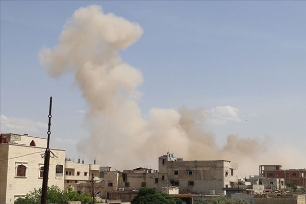 Esed rejimi İdlib ve Hama'da can almaya devam diyor