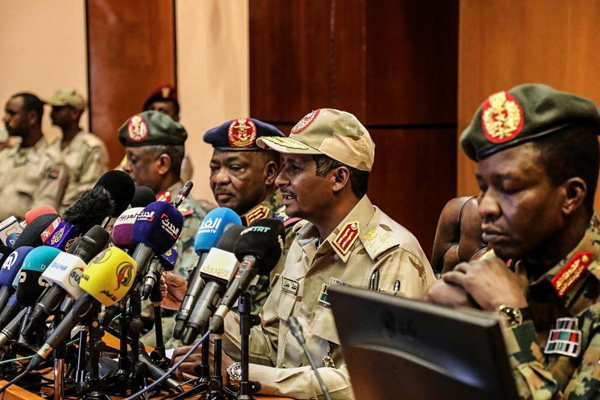 Sudan'da 'Askeri Konsey görevden uzaklaştırılsın' çağrısı