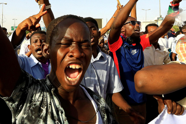 ABD ve İngiltere'den Sudan'da göstericilere müdahaleye tepki