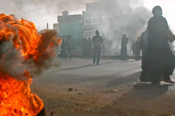 Güney Afrika ve İngiltere'den Sudan'da yönetimin sivillere devredilmesi çağrısı