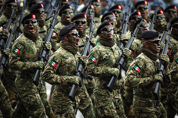 Meksika, güney sınırına 6 bin asker konuşlandıracak