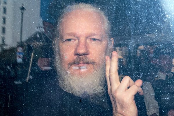 Julian Assange'ın cezaevi görüntüleri yayınlandı