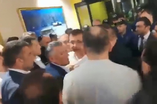 Mehmet Metiner'den Ekrem İmamoğlu'na: Şimdiden güç zehirlenmesi yaşıyor