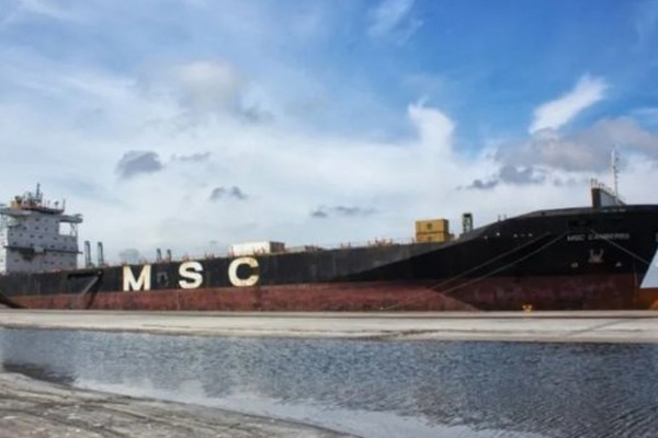 Türkiye'den yola çıkan gemi İsrail açıklarında yandı