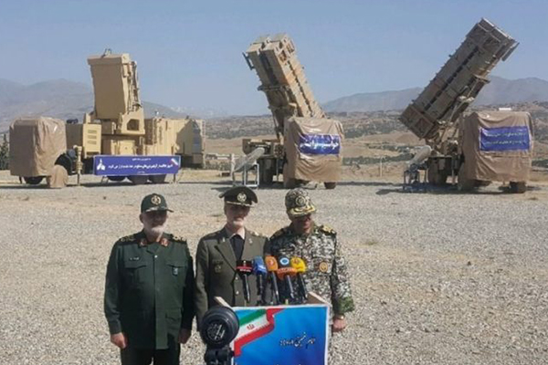 İran’ın yeni hava savunma füze sistemi görücüye çıktı