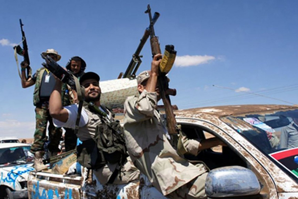 Hafter güçleri, başkent Trablus’ta 3 askeri bölgeyi ele geçirdi