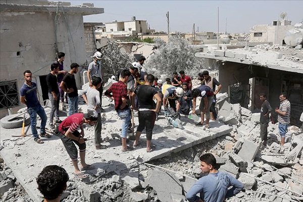 İdlib Gerginliği Azaltma Bölgesi'ne hava saldırıları: Ölüler var