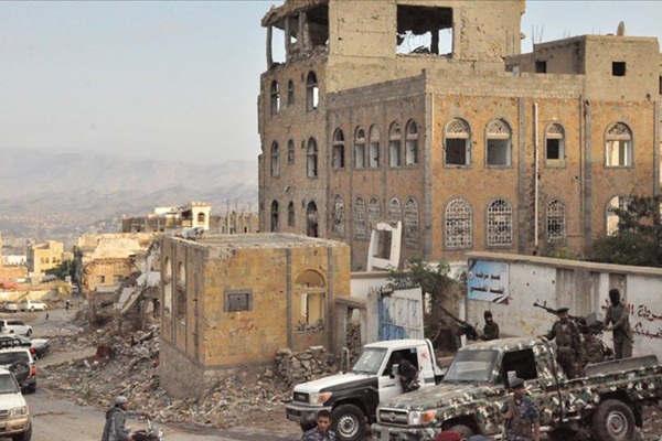 'Yemen'de her iki saatte 1 anne ve 6 bebek ölüyor'