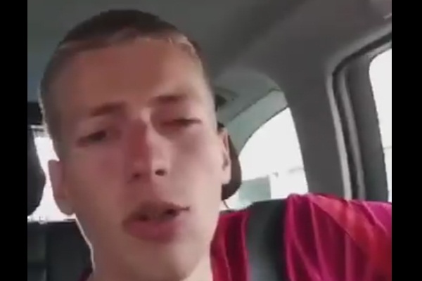 Emre Belözoğlu'na fırça uzatan Corentin Siamang özür diledi