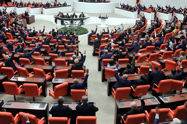 Yeni askerlik sisteminde önemli gelişme: İlk iki madde TBMM'de kabul edildi