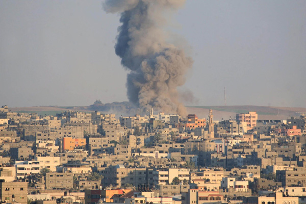 İsrail, Gazze'ye saldırdı