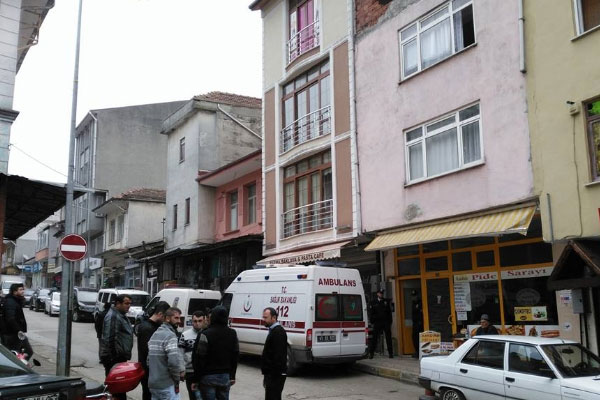 Üniversite öğrencisi evinde ölü bulundu