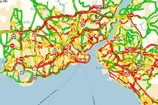 İstanbul trafiği kilitlendi