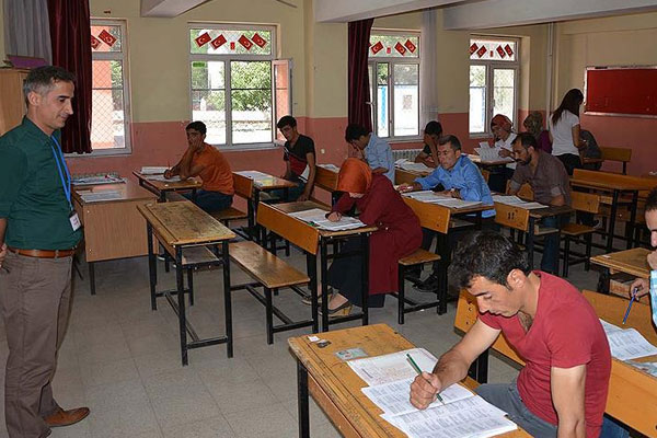 Açık öğretim okullarının sınavları hafta sonu