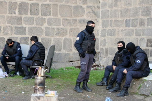 Genç kızdan polise duygulandıran mektup