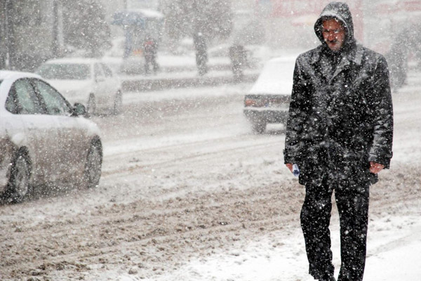 Hakkari'de eğitime kar engeli
