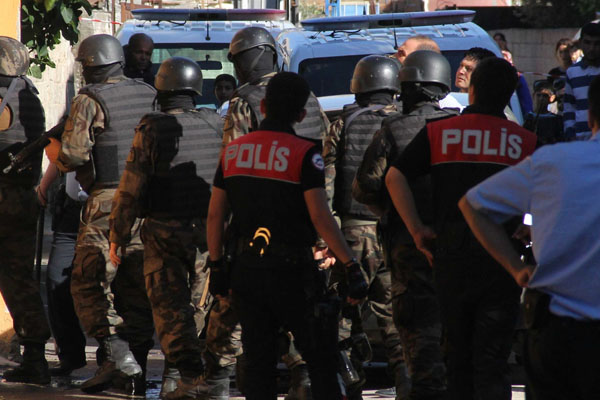 PKK ve IŞİD üyesi 9 kişi tutuklandı