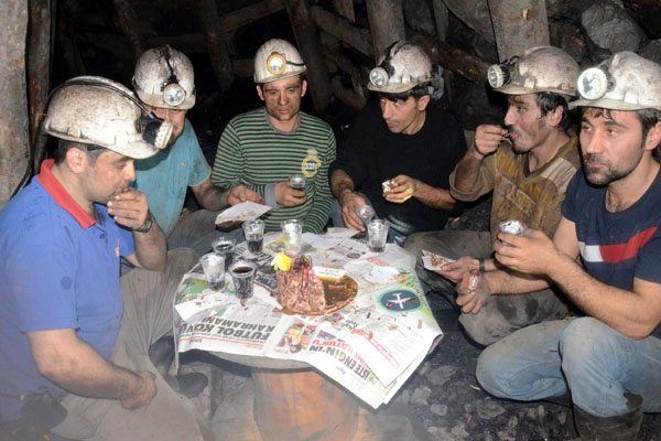 Yeni yıla maden ocağında girdiler