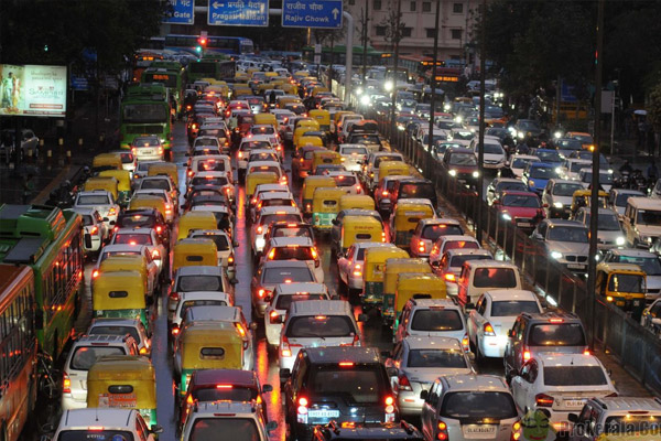 Yeni Delhi'de hava kirliliğine ciddi önlemler