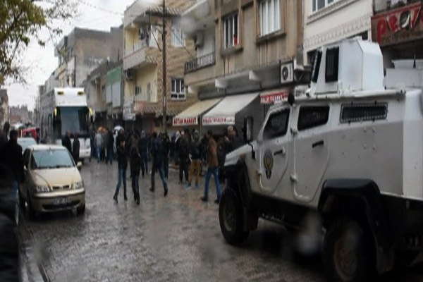 Mardin'de PKK cenazesinde olay çıktı