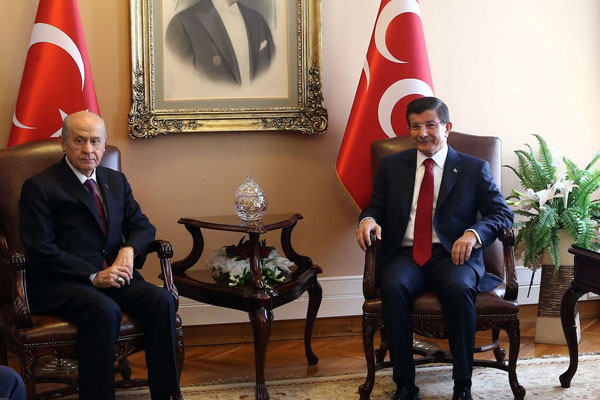 MHP'de Davutoğlu görüşmesine kırmızı çizgi