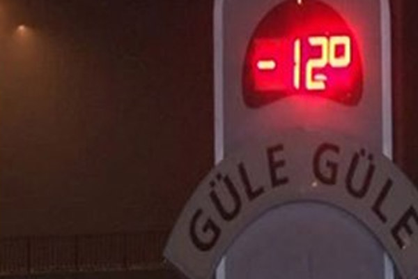 İstanbul'da termometreler -12'yi gördü