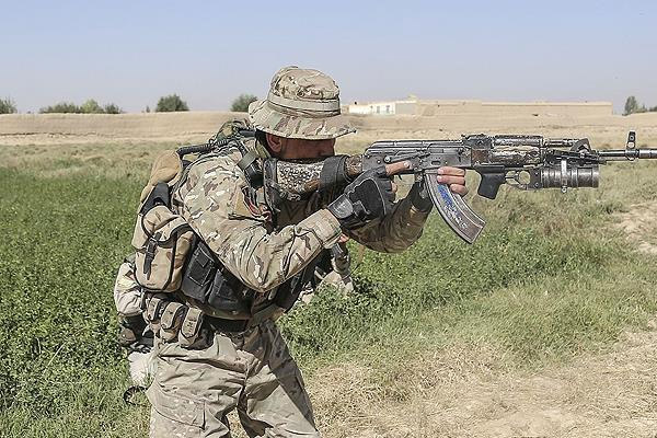 Afganistan'da Taliban hapishanesine baskın