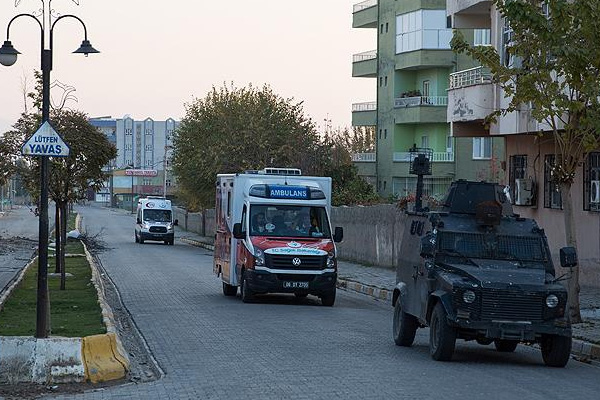 Terör bölgesinde çalışan sağlık personeline 'ek ödeme'